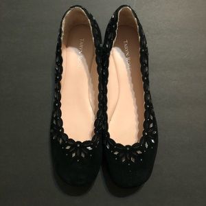 Taryn Rose women’s black flats. Size 9.5